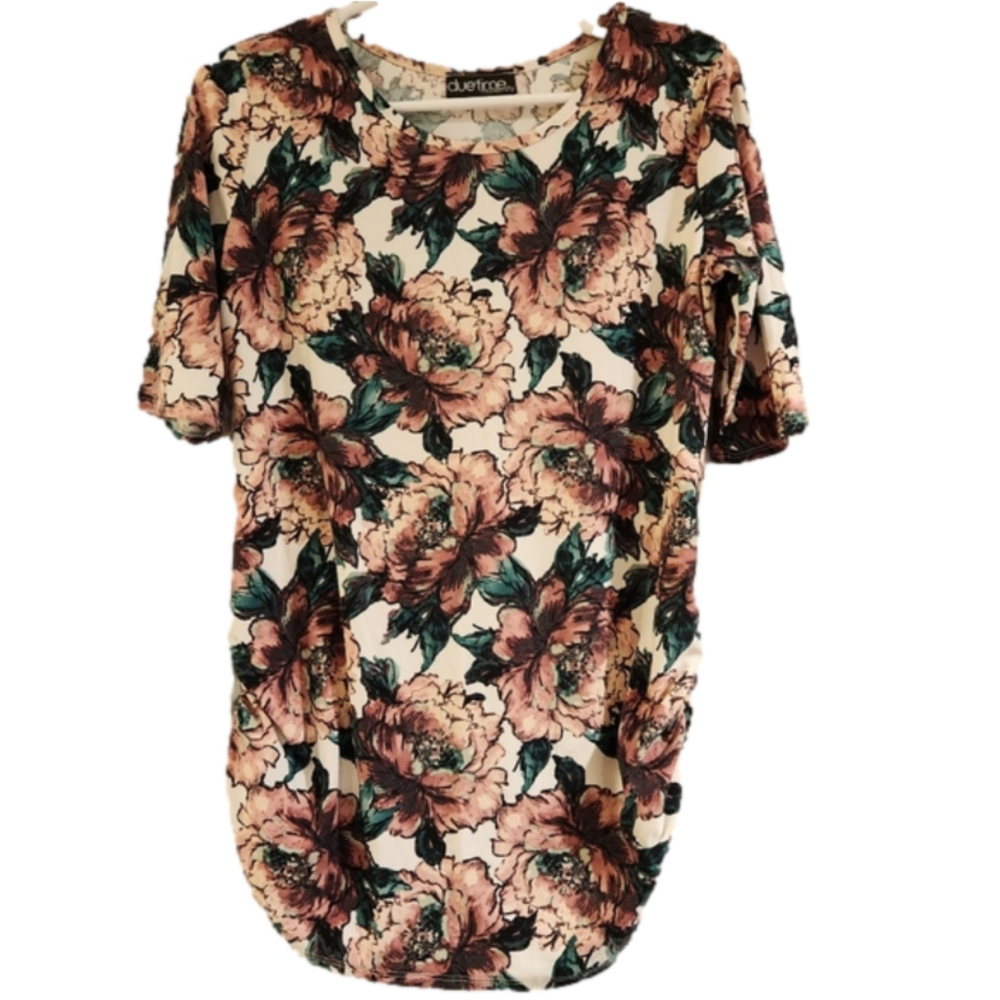 Due time Maternity Floral Tshirt Size XLarge